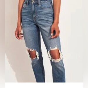 Hollister Ultra High-Rise Mom Jean Ripped Jeans Sz 11R